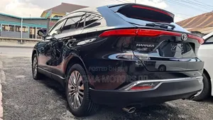 Toyota Harrier 2022 Hybrid Black