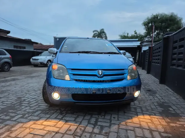 Toyota IST 2003 Blue - 1