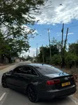 Audi A6 2011 Nyeusi - 4
