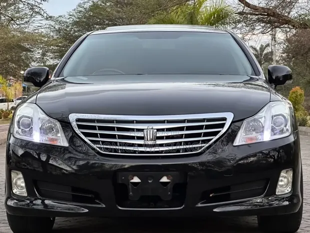 Toyota Crown 2008 Nyeusi - 1