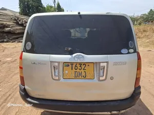 Toyota Succeed 2004 Nyeupe