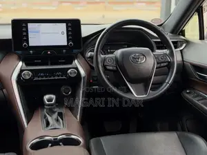 Toyota Harrier 2020 Nyeusi