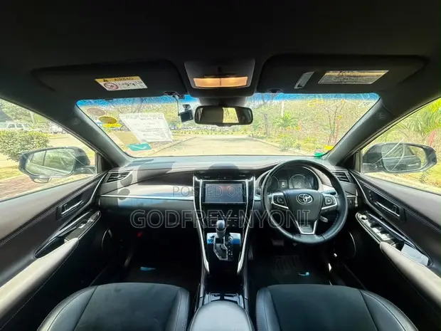 Toyota Harrier 2016 Nyeusi - 1