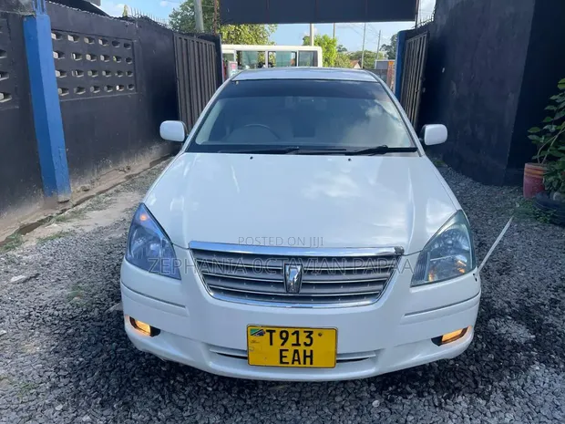 Toyota Premio 2006 White - 1