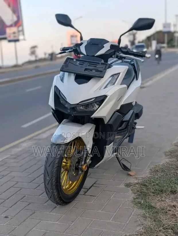 Honda Vario 2020 White - 1