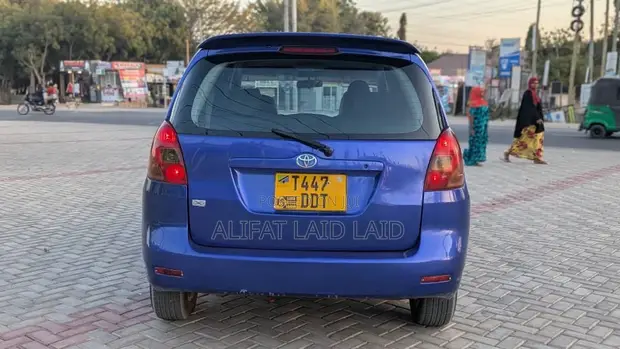 Toyota IST 2004 Bluu - 1