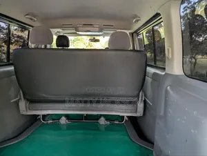 Toyota Hiace Quantum 2005 Silver