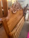Kitanda King Size Mbao Mninga - Muundo wa Maua - 1