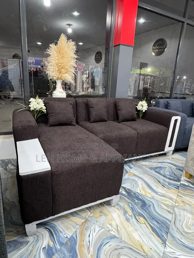 Sofa L-Shape - Rangi ya Chocolate na Nyeupe, Mpya Kabisa - 1