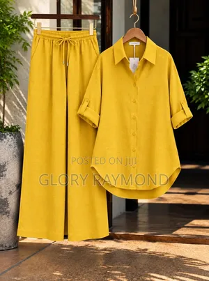 Beautiful 10/10 Linel Material Two Pieces - Women's L/3XL