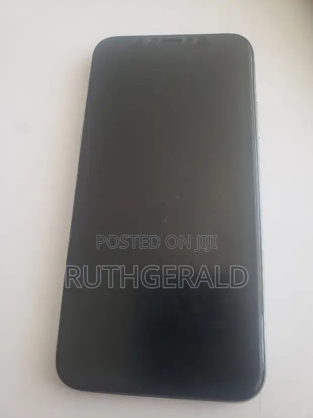 Apple iPhone X 256GB Nyeupe (Iliyoisha, Ufa Nyuma) - 1