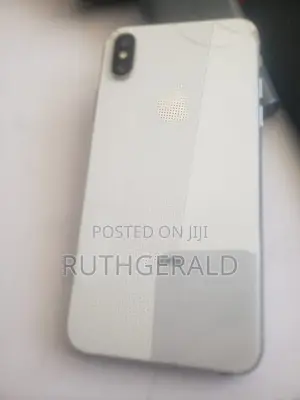 Apple iPhone X 256GB Nyeupe (Hakuna Face ID)