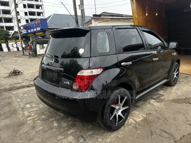 Toyota IST 2006 Black - 1