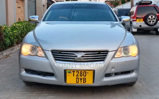 Toyota Mark X 2.5 AWD 2006 Nyeupe - 1