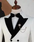 Suti ya Carlos Cardini Velvet Lapel - 2