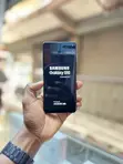 Samsung Galaxy S10 128GB Nyeusi - 2