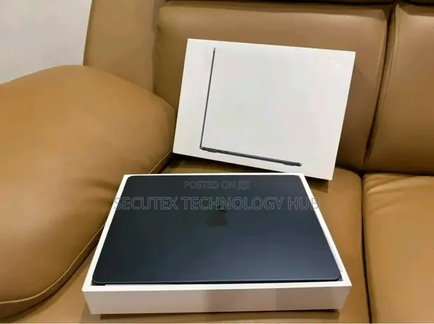 Apple MacBook Air 2026 M5 16GB RAM 512GB SSD - 1
