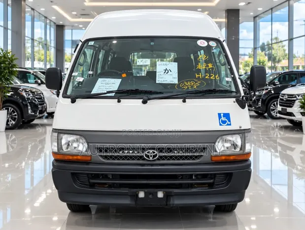 Toyota HiAce 2000 Nyeupe - 1