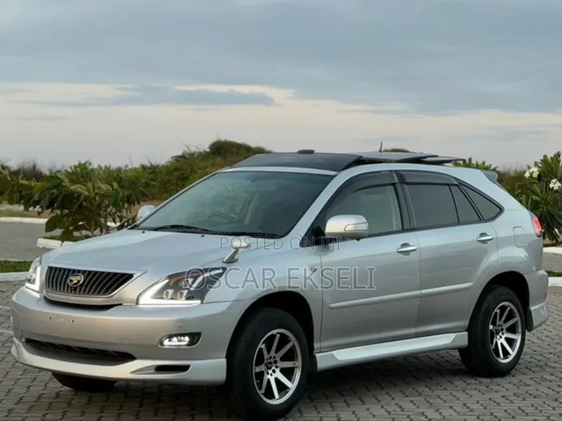 Toyota Harrier 2011 Nyeupe - 1