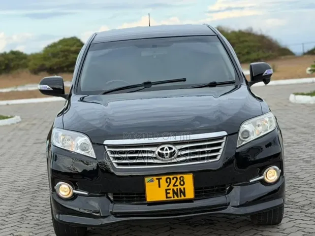 Toyota Vanguard 2010 Nyeusi - 1