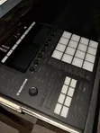 Native Instruments Maschine MK3 Beat Production Controller - 2
