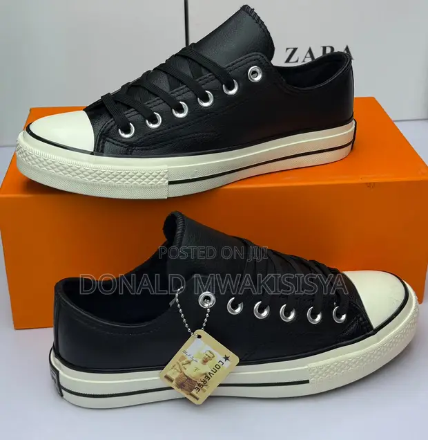 Converse Chuck Taylor Leather Low Cut Sneakers - 1