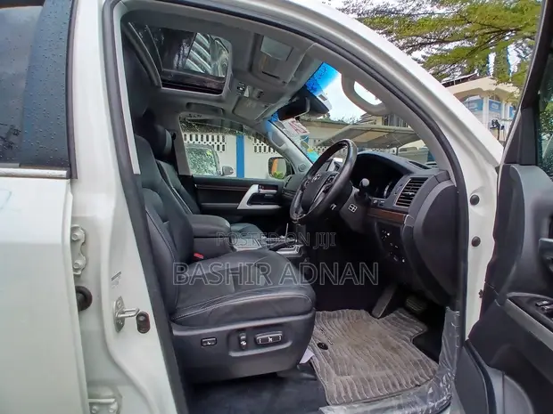 Toyota Land Cruiser 4.6 V8 AX 2016 - 1
