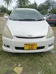 Toyota Wish 2005 White - 1