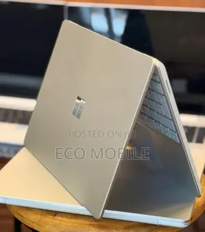 Microsoft Surface Laptop Go 8GB RAM, 256GB SSD
