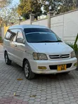 Toyota Noah 2001 White - 2