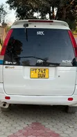 Toyota Noah 2001 White - 4