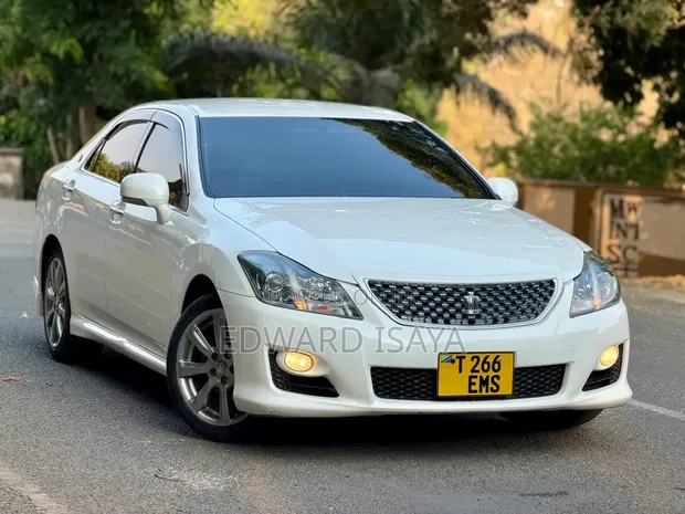 Toyota Crown 2008 Nyeupe - 1