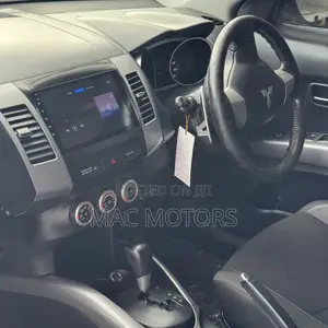 Mitsubishi Outlander 2010