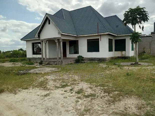 Nyumba ya Vyumba 4 Inauzwa Excela, Chanika - 1