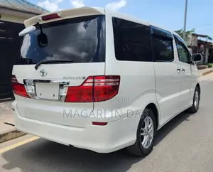 Toyota Alphard 2006 Nyeupe