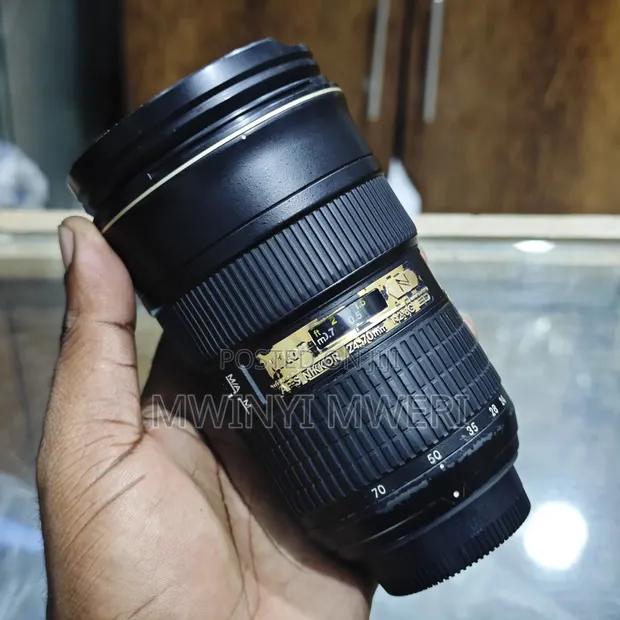 Nikon AF-S NIKKOR 24-70mm f/2.8G ED Lens - 1