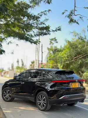 Toyota Harrier 2021 Nyeusi