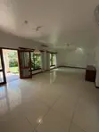 Nyumba ya Vyumba 4 vya Kulala Semi-Detached, Oyster Bay, Kodi - 1