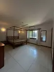 Nyumba ya Vyumba 4 vya Kulala Semi-Detached, Oyster Bay, Kodi - 3