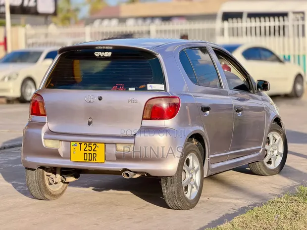 Toyota Vitz RS 2004 - 1