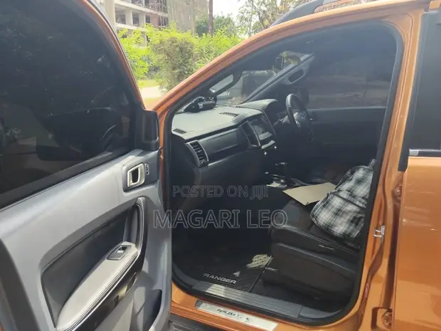 Ford Ranger Wildtrak 2016 Rangi ya Chungwa - 1