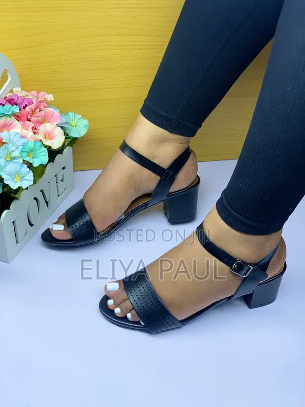 Sandals za Block Heel - Mpya Kabisa - 1