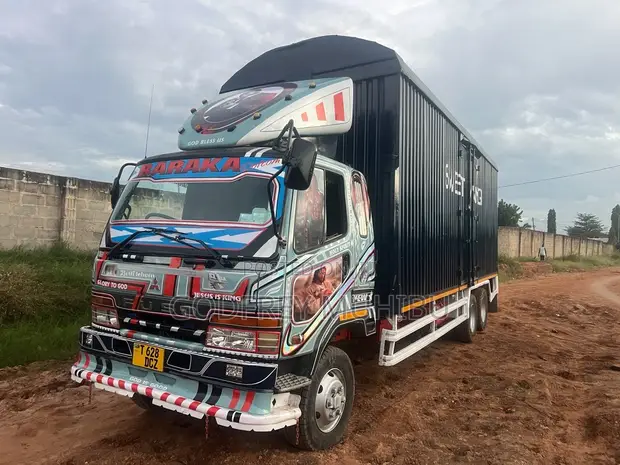Mitsubishi Fuso Lori la Mzigo Mzito - 1