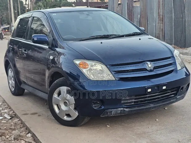 Toyota IST 2003 Black - 1