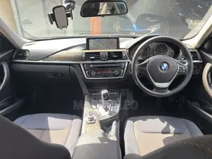 BMW 320d 2015 Nyeusi