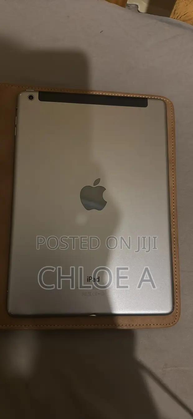 Apple iPad Air 64GB Kijivu (Iliyo tumika) - 1