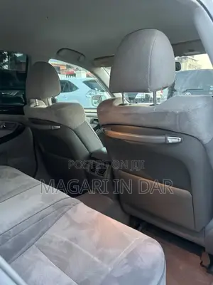 Toyota Crown Athlete 2004