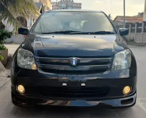 Toyota IST 2006 Nyeusi