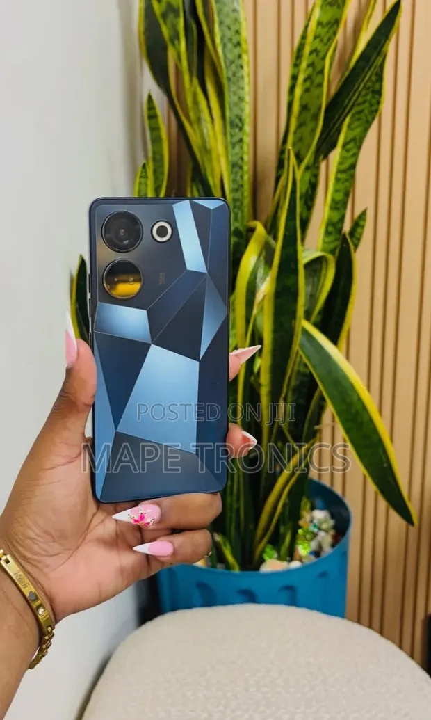 Tecno Camon 20 256GB Bluu - 1