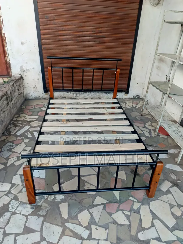 Kitanda Skyline Furniture Simple Culture 4/6 - 1